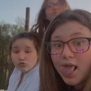 Meet your Posher, Aliveya